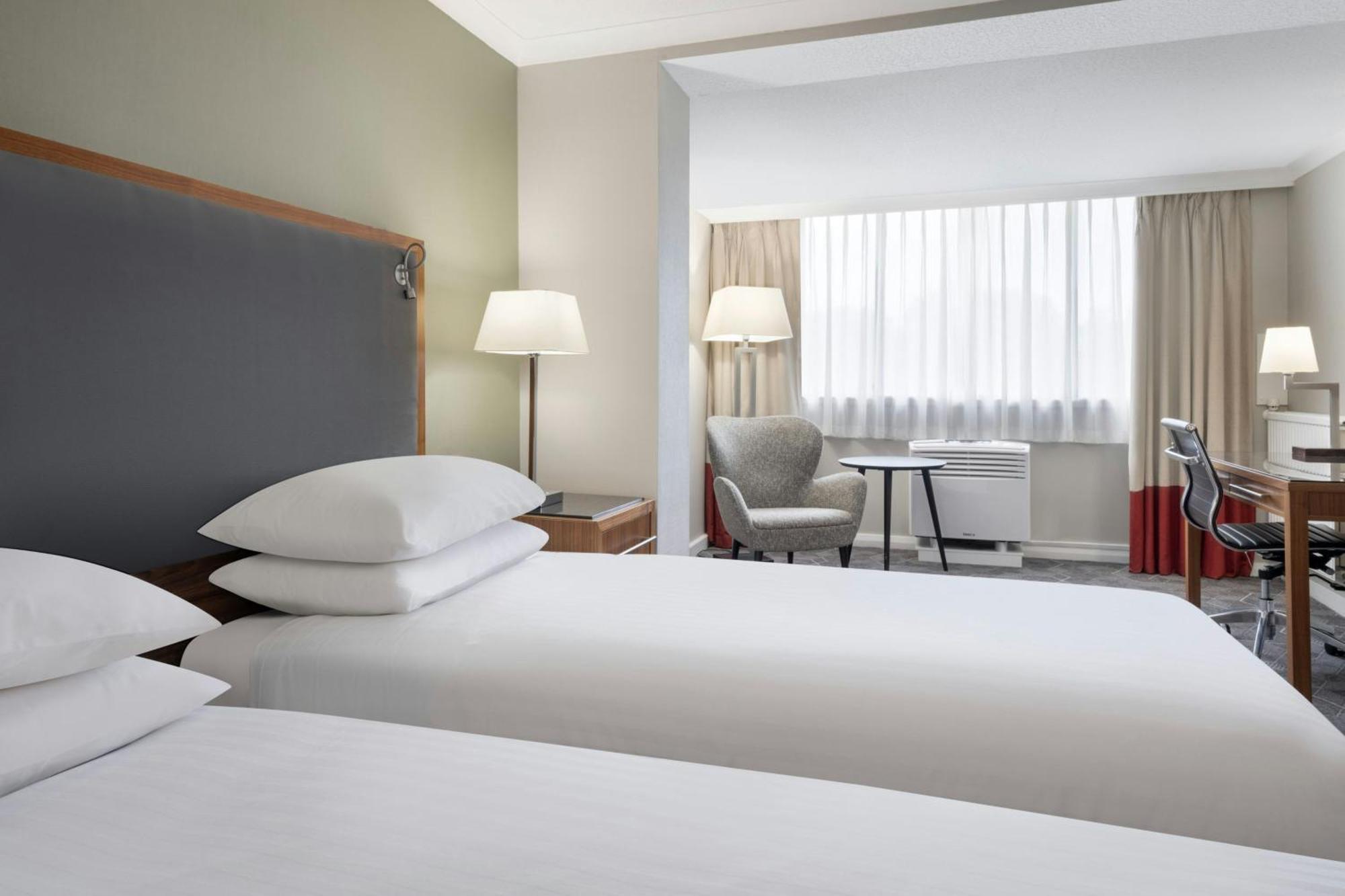 Delta Hotels by Marriott Edinburg Exteriör bild